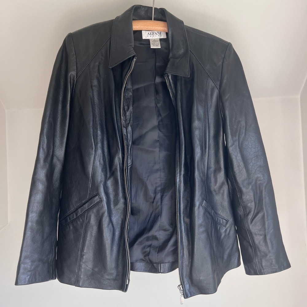 Vintage Black Leather Jacket Zip Up Sleek 90s Minimalist Biker Chic Size Small - Picture 8 of 9